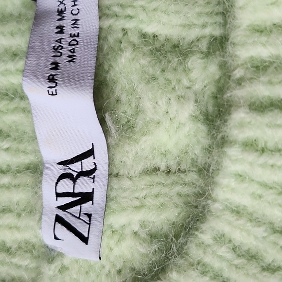 New! Zara Pearl Knit Sweater - Picture 4 of 8